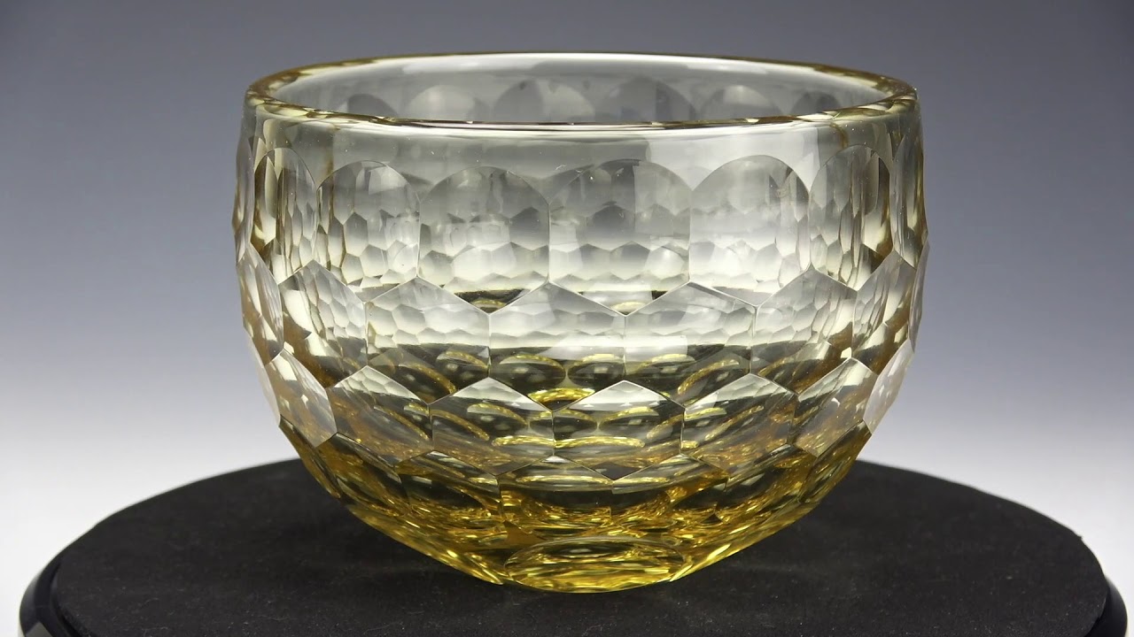 正倉院ガラス器摸 白瑠璃碗 監修：由水常雄 - YouTube