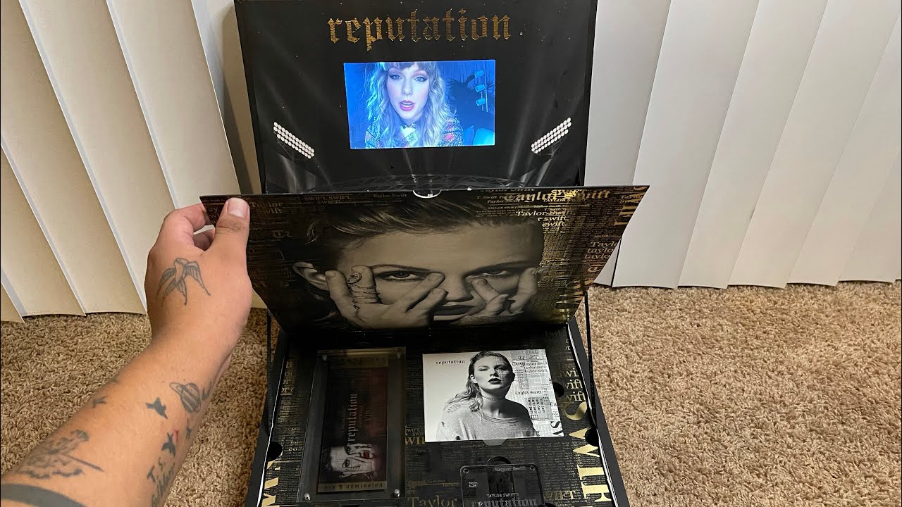 Taylor Swift Reputation Tour Vip Box unboxing - YouTube