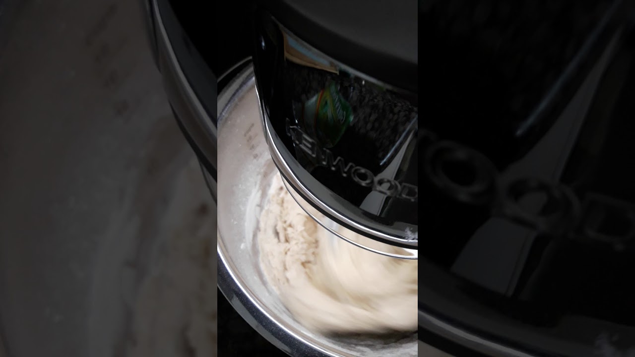 Pizza Dough receipe using Kenwood XL chef Titanium KVL8430S 1700w