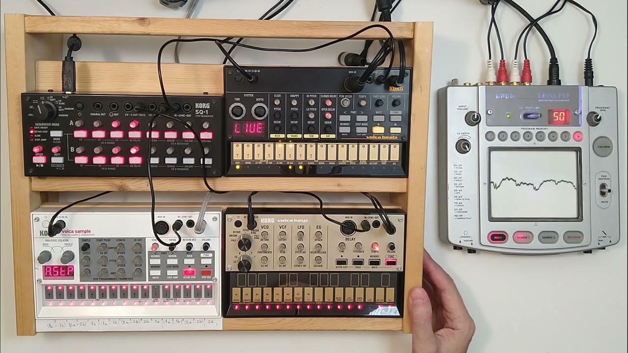 KORG Volca keys + SQ-1 自作ラック付き KORG Volca keys + SQ-1 自作