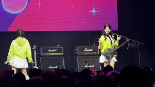 QWER - SODA (Live 1、2、QWER ! in TOKYO 20250406) - YouTube
