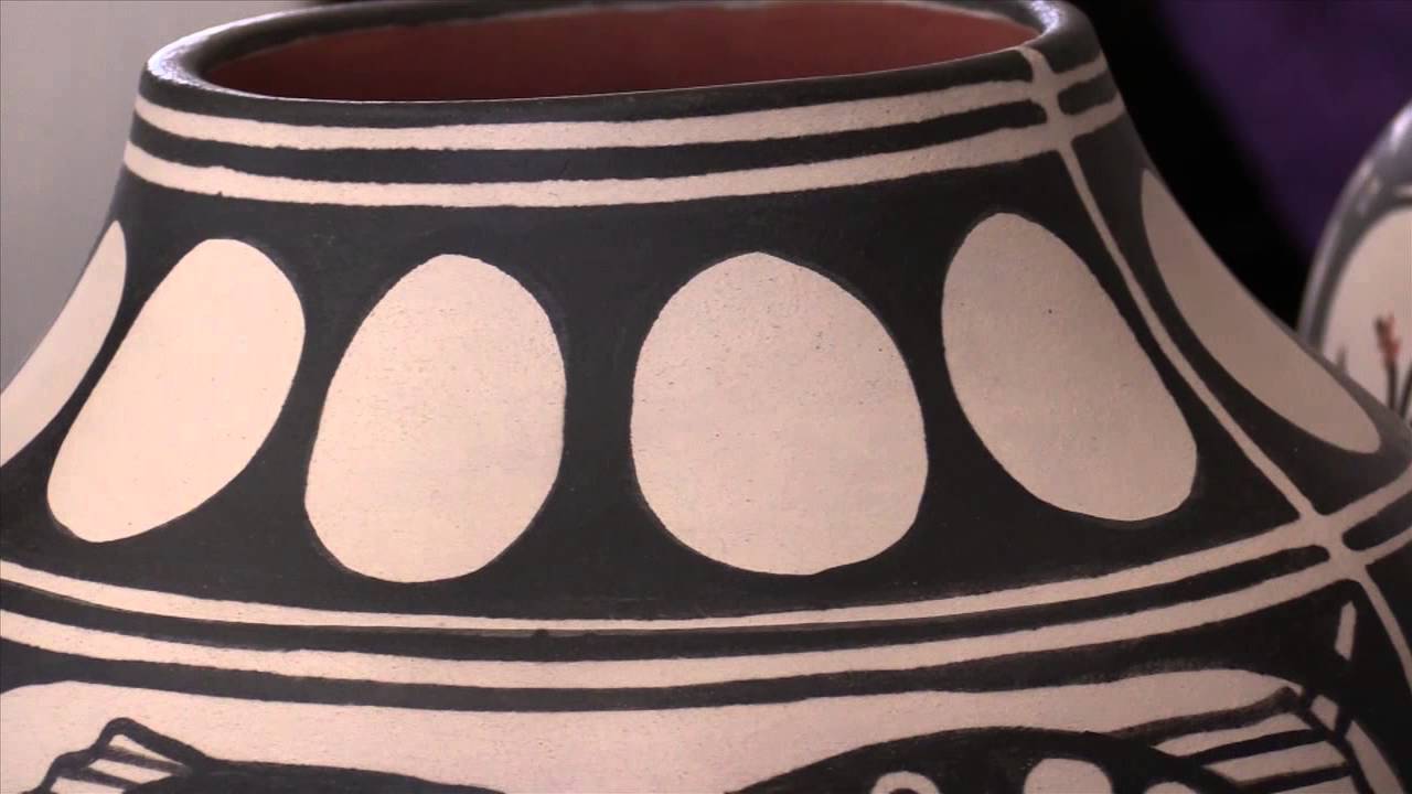 Santo Domingo Pueblo Historic Pottery 23850 - Adobe Gallery, Santa Fe