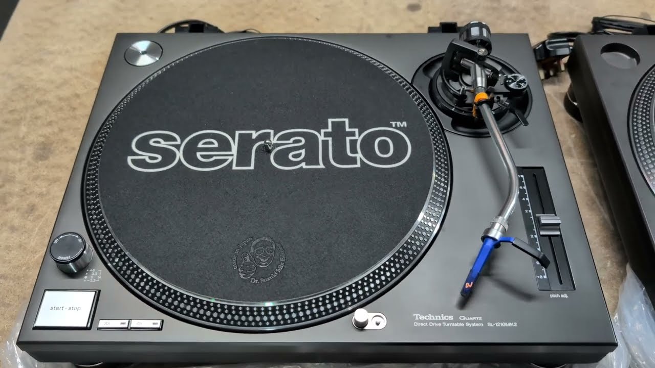 Jed's beauties! - Technics SL-1210MK2 PAIR - YouTube