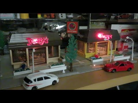 ミニカー開けてみた トミカタウンデニーズ&すかいらーく - YouTube