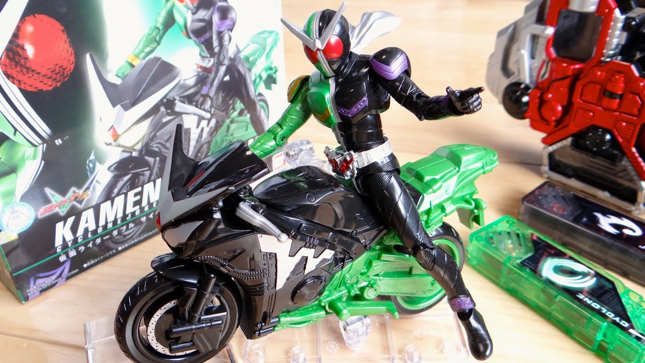 真骨彫 仮面ライダーW サイクロンスカル フィギュアーツ ハード