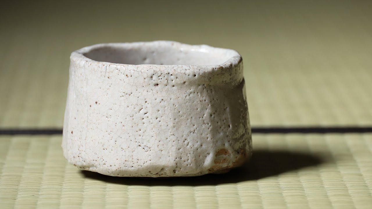 志野茶碗（荒川豊蔵） / Shino Tea Bowl（Toyozo Arakawa） - YouTube