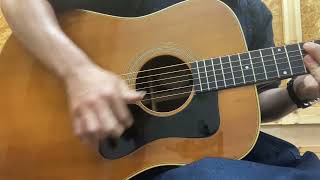 1976年製Guild D-50 - YouTube