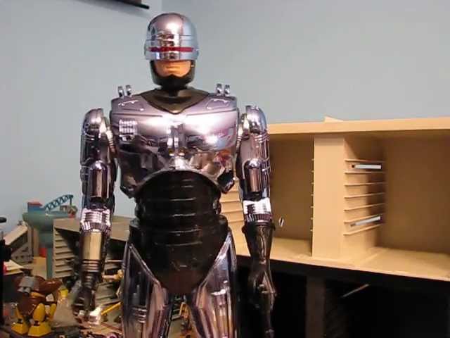THE COOLEST ROBOCOP TOY EVER - YouTube