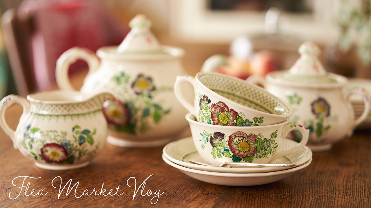 Shop with me at the flea market of dreams! /Antique hunting in the