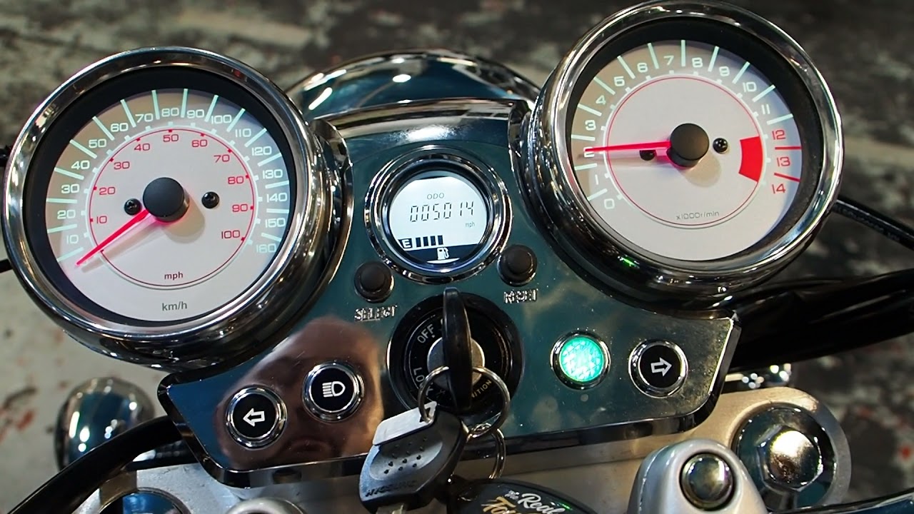 Hyosung GV125 V twin cruiser Aquila stunning - YouTube