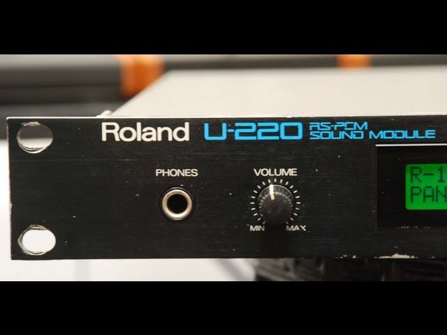 Roland U-220 音源モジュール (2段目)