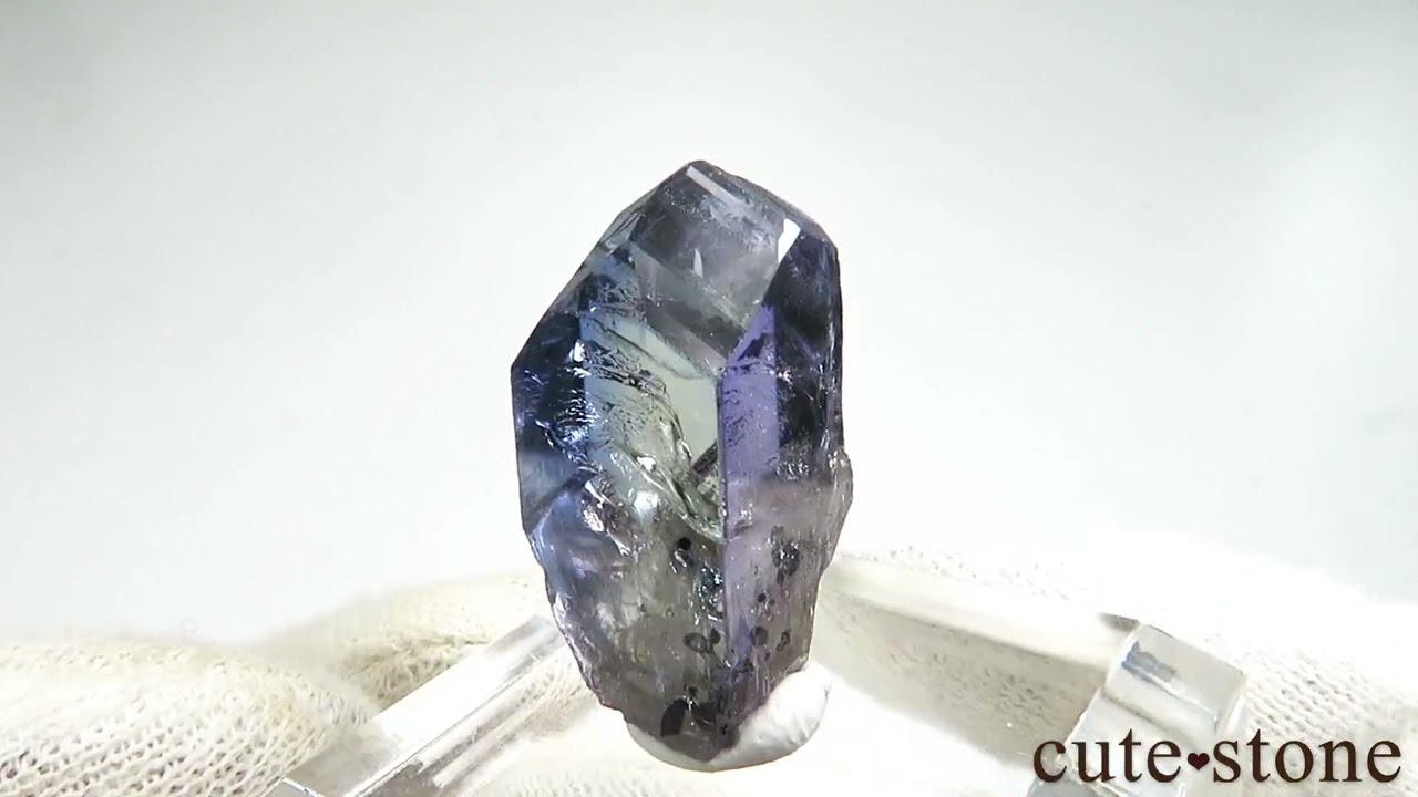 タンザニア/メレラニ産】タンザナイト原石⑥ タンザニア・メレラニ産