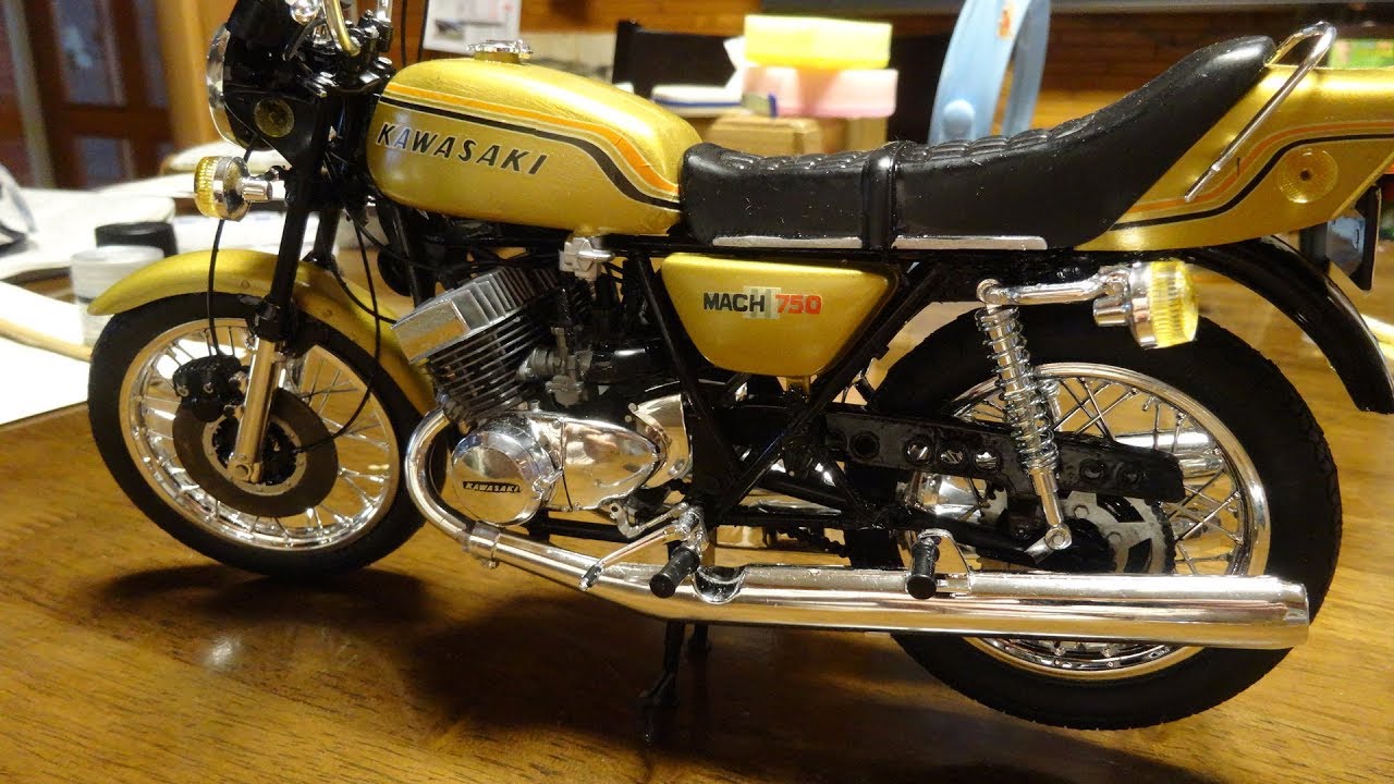 KAWASAKI 750SS MACHⅢ750 byナガノ 1/8 - YouTube