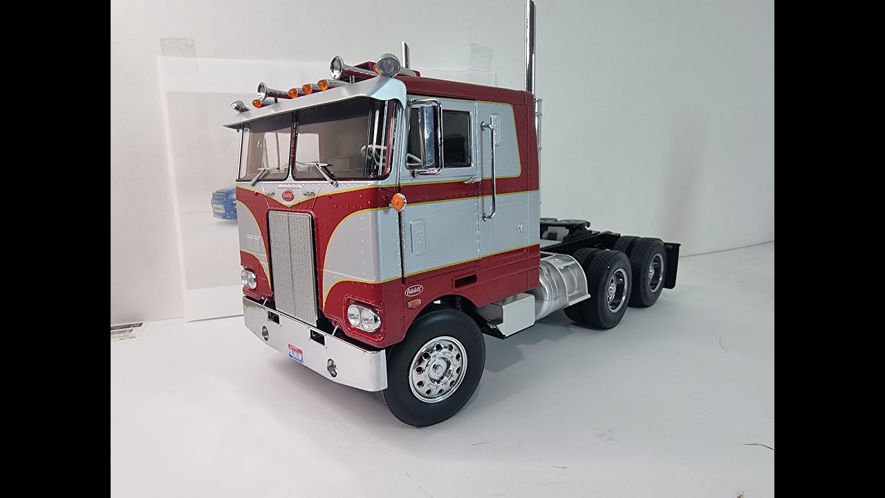 ピータービルト379 エクステンデッド ICONIC REPLICAS 社製 ピーター