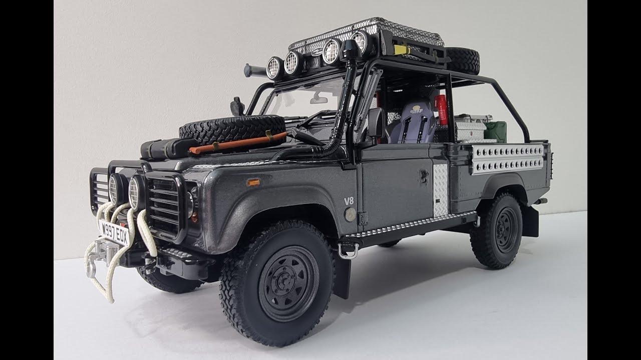 LAND ROVER DEFENDER 110 FROM THE MOVIE TOMB RAIDER BY KYOSHO 1/18