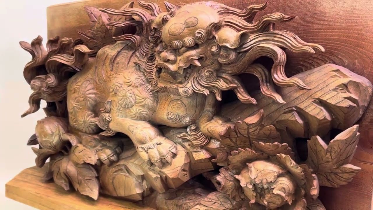 獅子と亀の木製彫刻 獅子と亀の木製彫刻