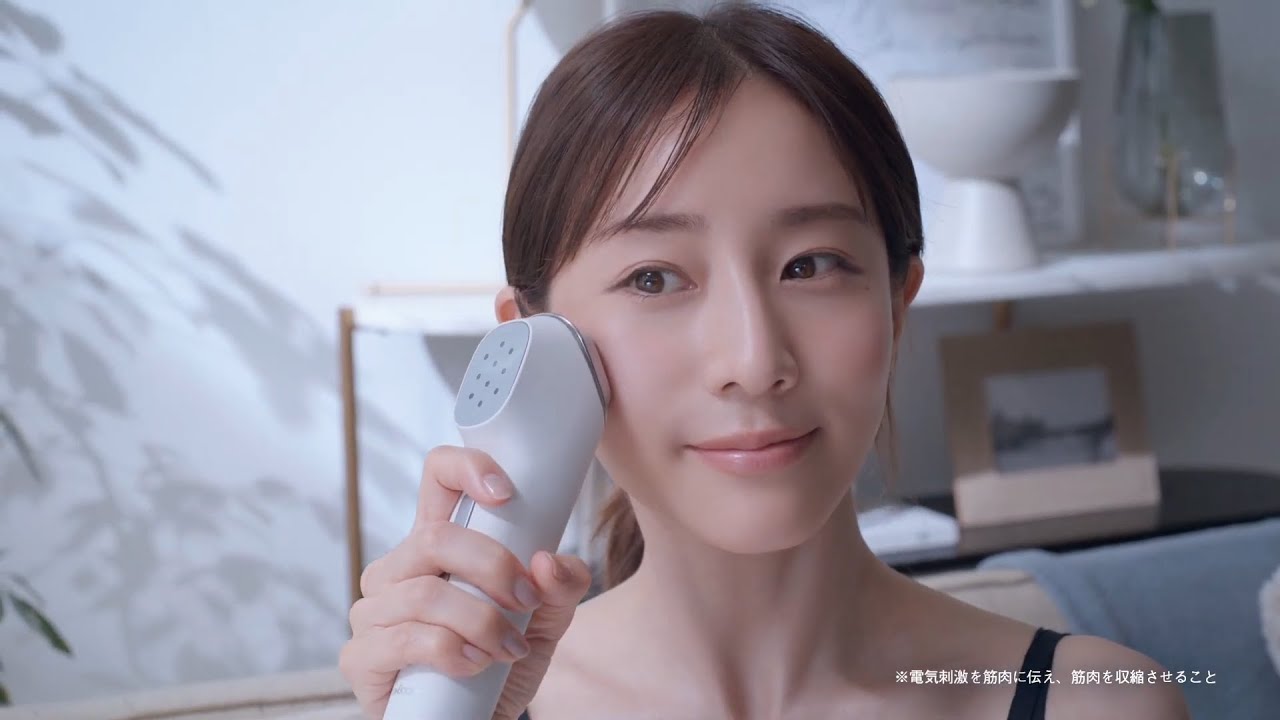 田中みなみがInstagramでバズらせた美顔器 セルキュア