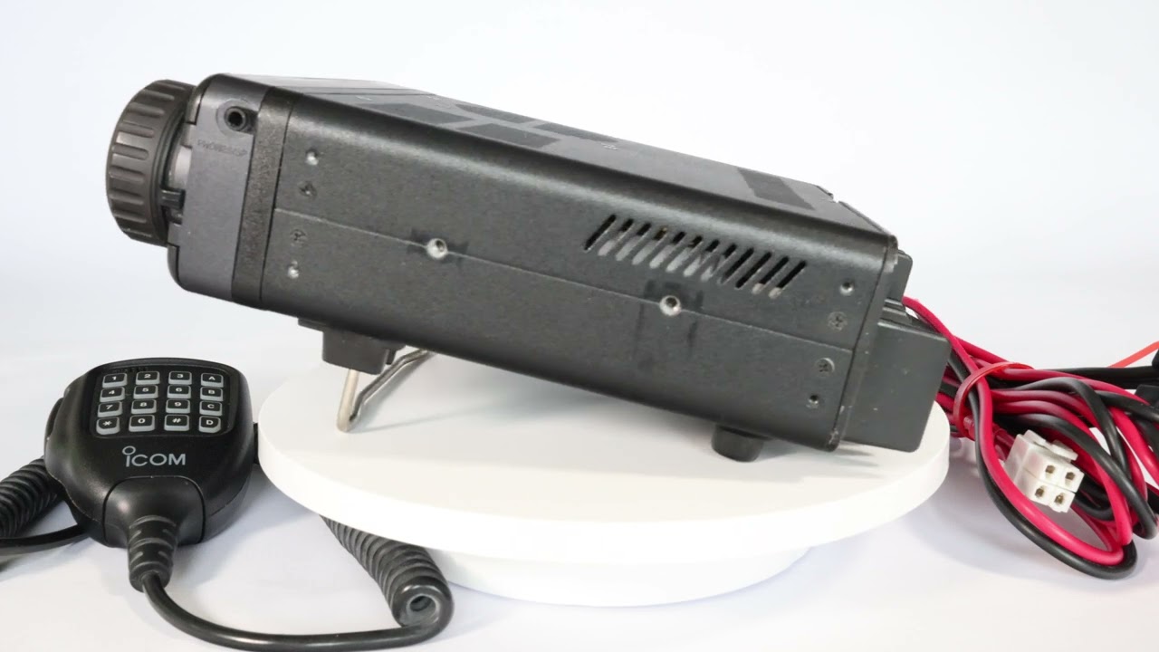 ICOM IC-70A 受信機 充電器付き ICOM IC-70A 受信機 充電器付き 充電器