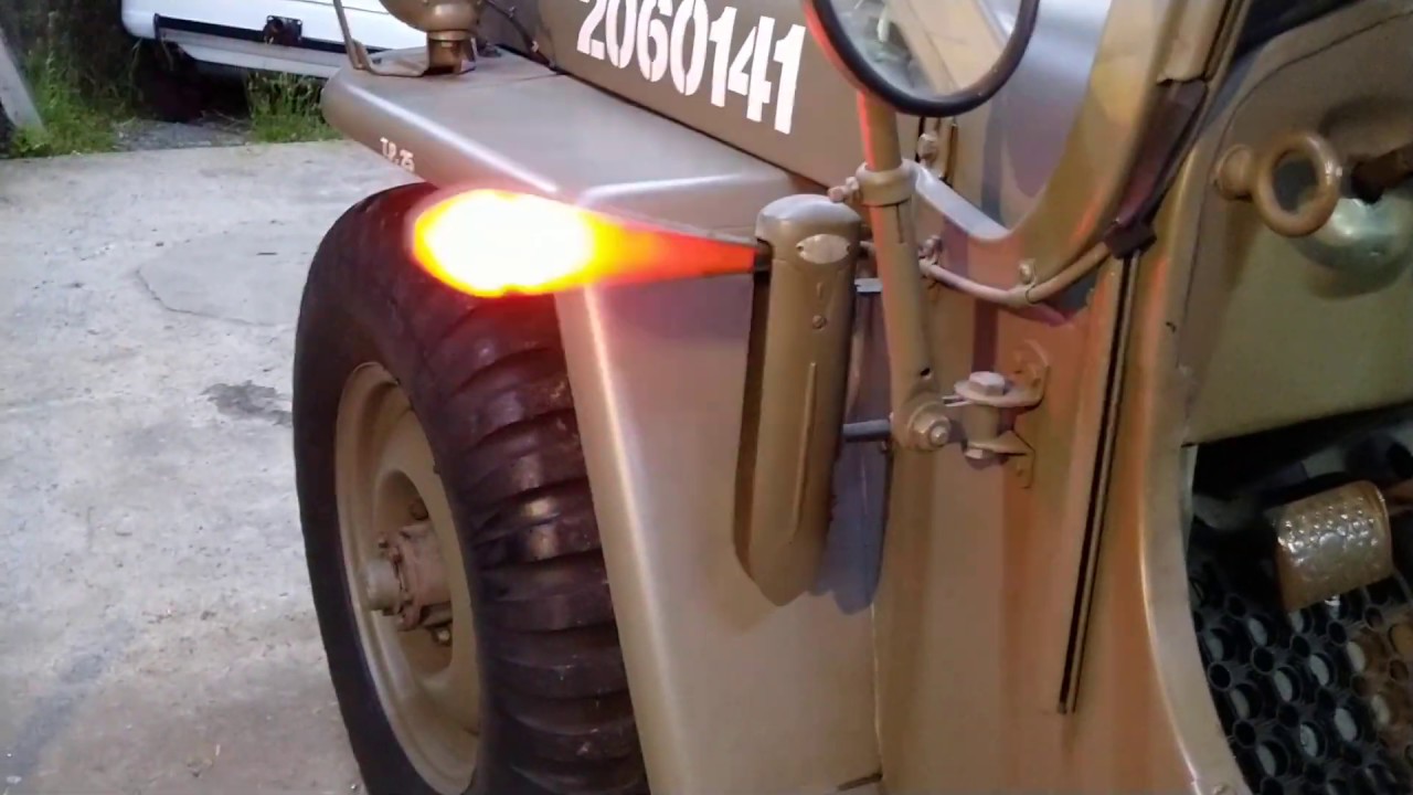 腕木式方向指示器 アポロ - YouTube