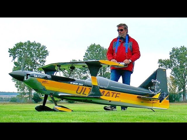 AMAZING AEROBATICS WITH GIANT RC DASH-300S DELRO ULTIMATE FLIGHT