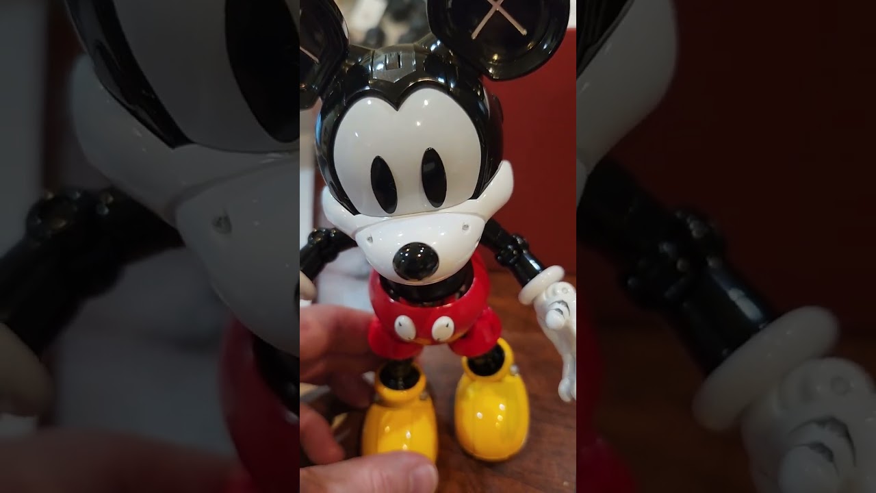 Carbotix Disney Blitzway 5Pro Studio Mickey Mouse - YouTube