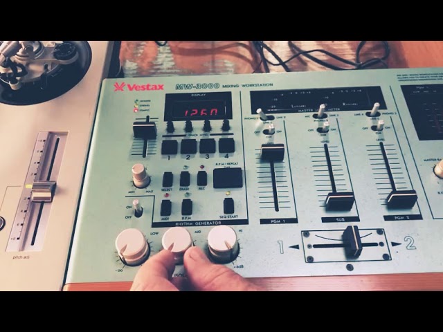 Vestax MW-3000 vintage DJ Mixer NOS - wood frame - mint green