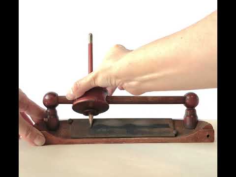 文房具百年_100年前の鉛筆削り器_Perfect Pencil Pointer - YouTube