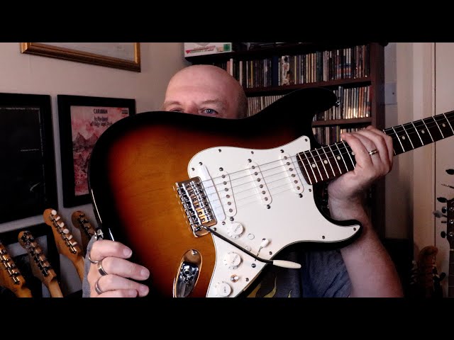 Roland GC-1 3TS - Fender Roland Ready Stratocaster 3-Tone Sunburst