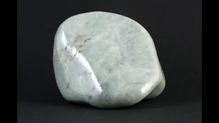 ☆翡翠原石☆糸魚川硬玉【姫川・転石磨き石1.1kg】 糸魚川産 翡翠 原石