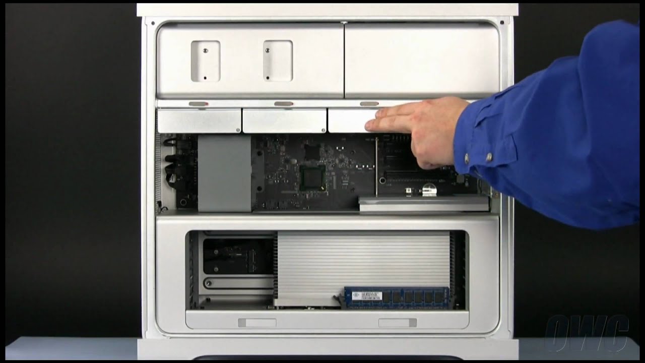 Install a Hard Drive into the Apple Mac Pro Early 2009