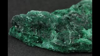 マラカイト(孔雀石) 原石 33.7g｜天然石 原石 通販のキラリ石