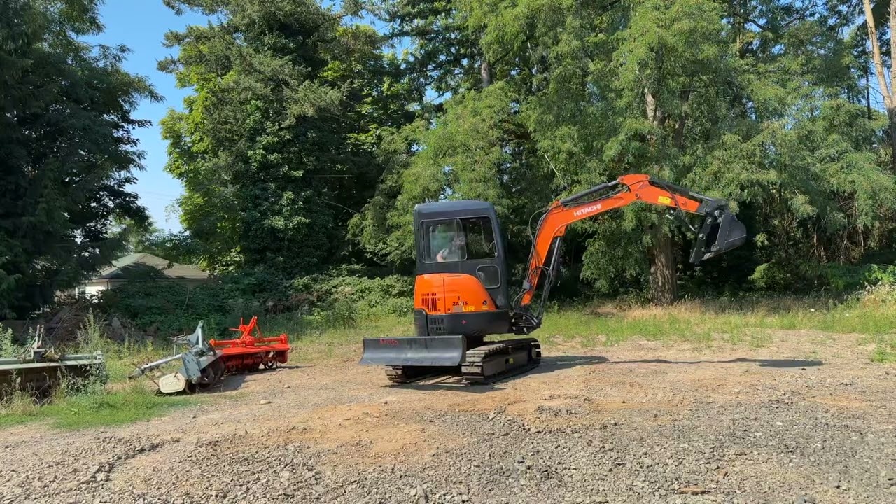 Hitachi ZX30 Mini Excavator - Enclosed Cab - YouTube