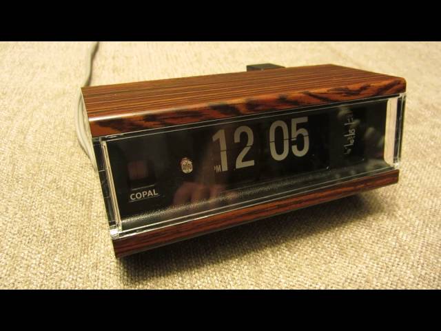 Review: The Copal Model 227 Vintage Flip Clock - YouTube