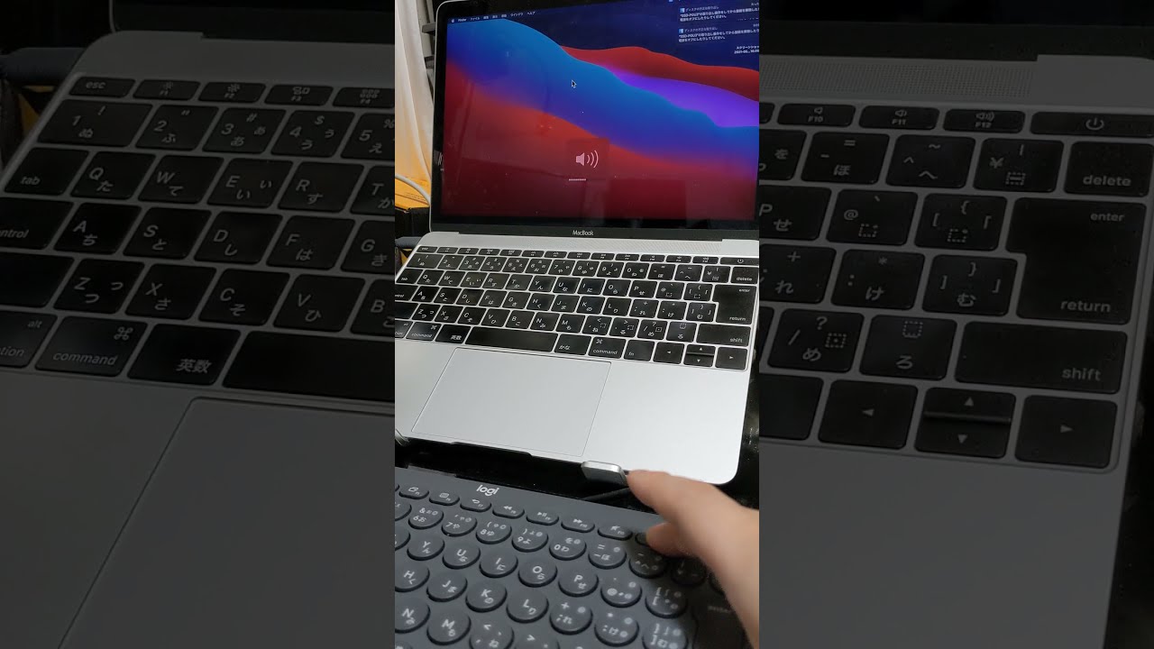 12 インチMacBookの内蔵スピーカーの音質音量がヤバイ #Shorts - YouTube