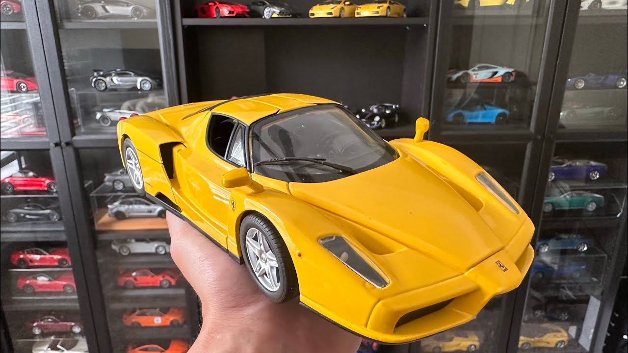 Review: 1:18 Ferrari Enzo by Hotwheels - YouTube