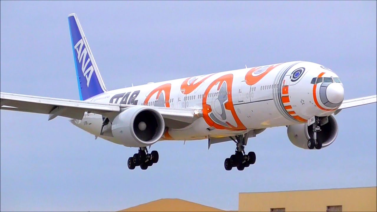 Star Wars BB-8 Livery | ANA Boeing 777-300ER Landing at London