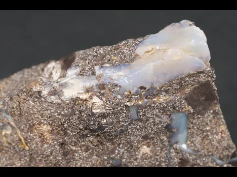 ボルダーオパール 原石 43.5g｜天然石 原石 通販 キラリ石