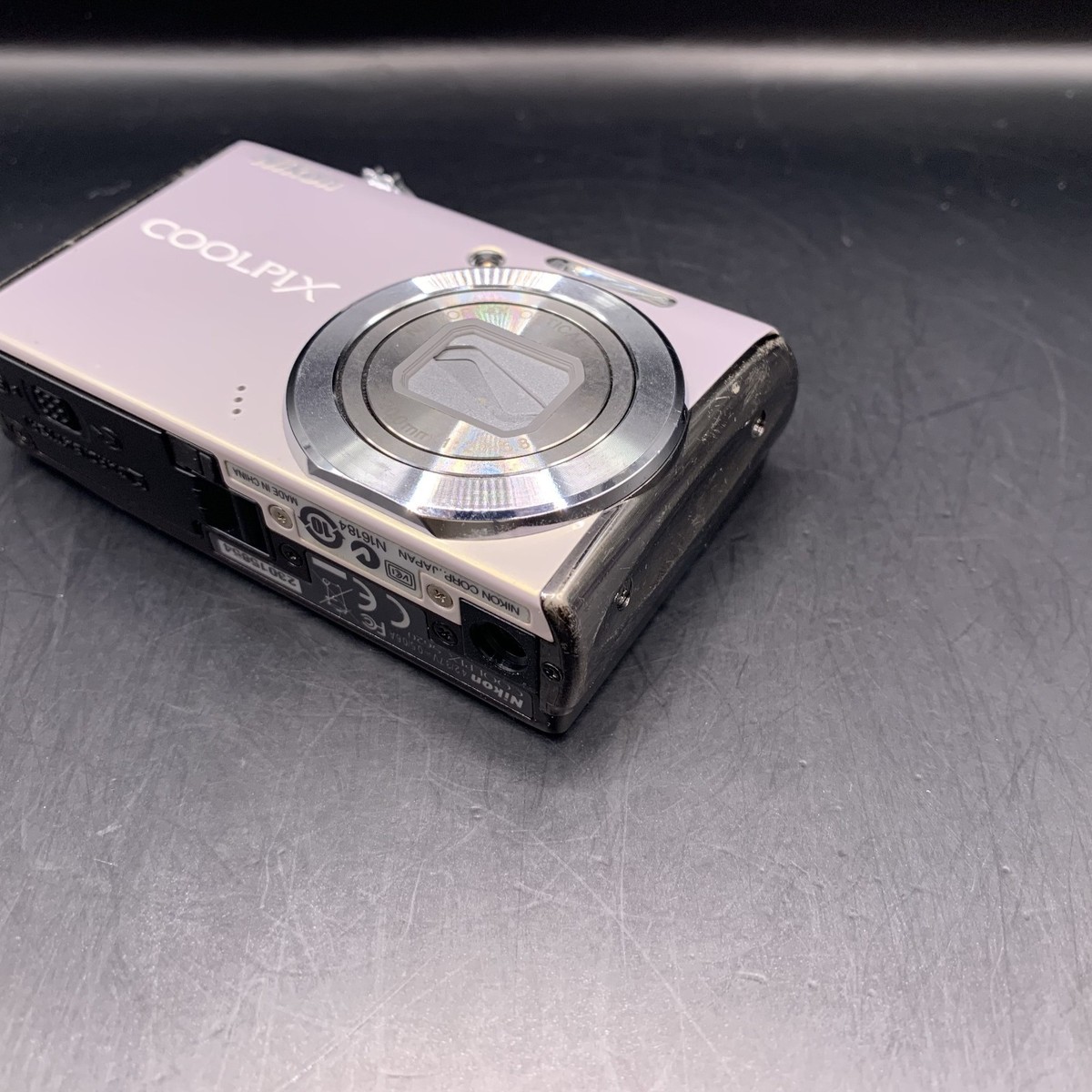 Nikon COOLPIX S620 Silver 12.2 MP 4x Compact Digital Camera