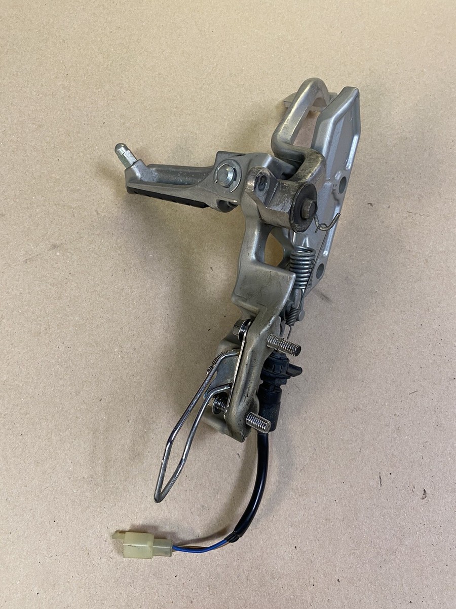 97 98 Kawasaki Ninja Zx11 Right Rearset Rear Set Driver Foot Brake