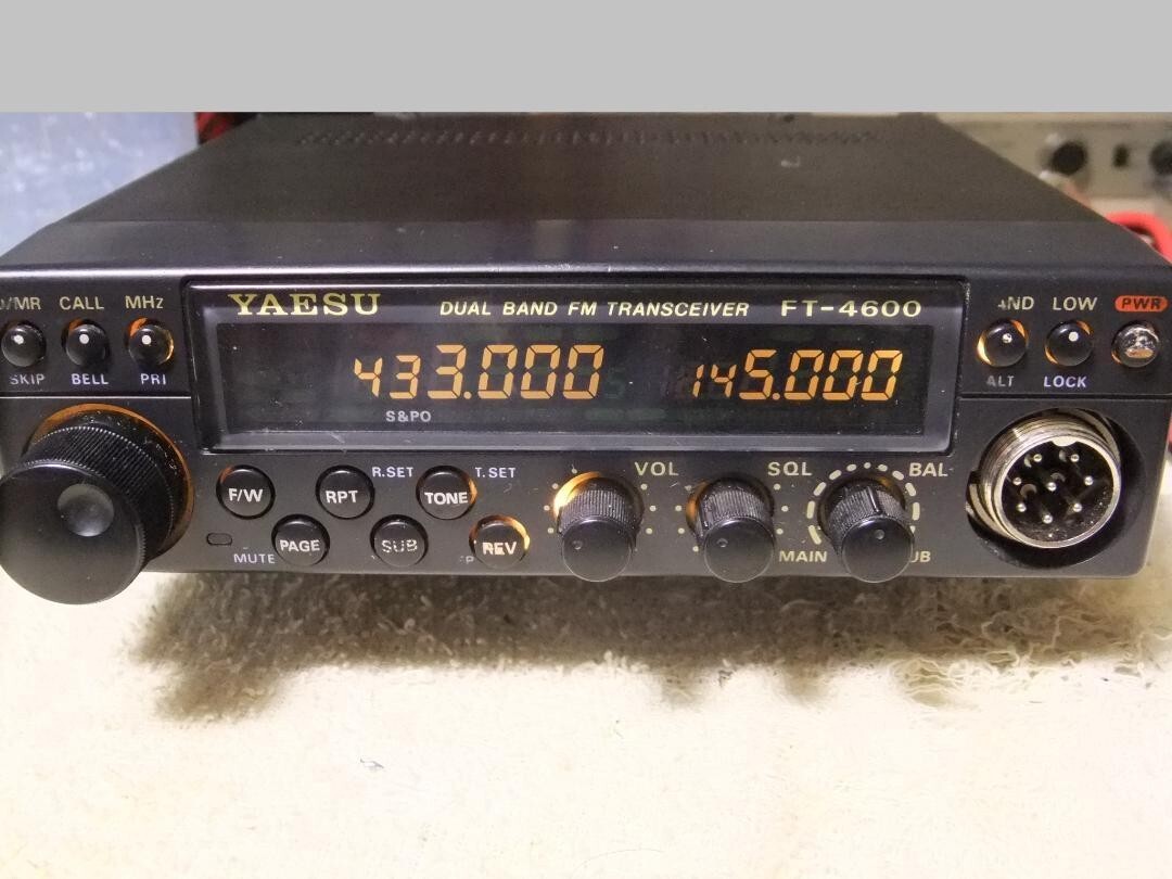 YAESU FT-4600 デュアルバンドFMトランシーバー 本体のみ ほぼ新品