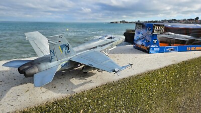 BBI Elite Force US Navy F/A-18C HORNET 1:18 Scale | eBay