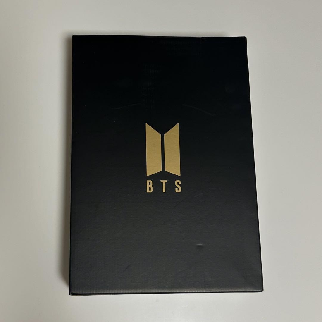 BTS MERCH BOX #8 March Box 8 No missing items | eBay
