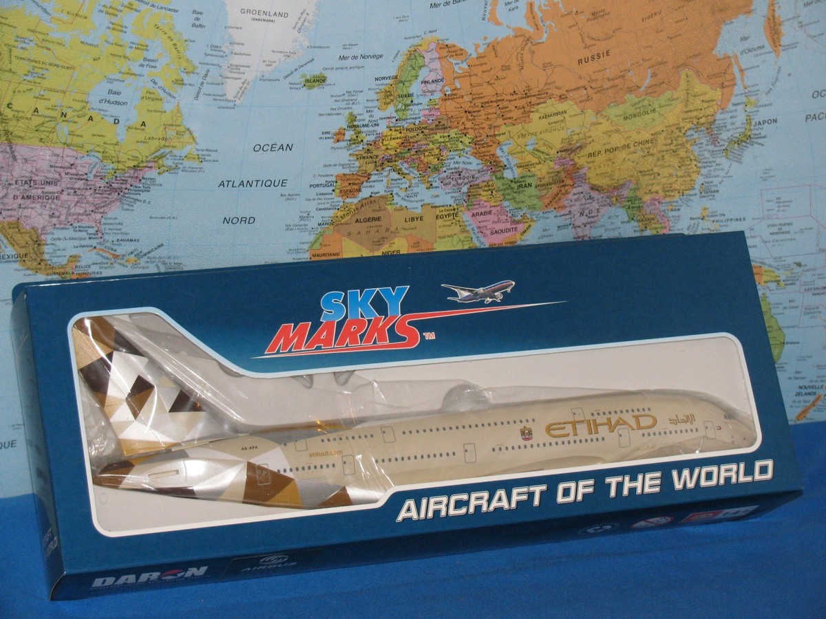 1/200 SKYMARKS ETIHAD AIRWAYS AIRBUS A380-800 W/GEAR AIRCRAFT
