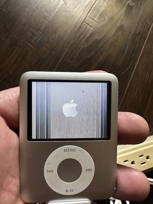 Apple iPod Nano 3rd Generation 4GB Silver. Read | eBay