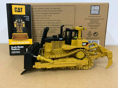 DieCast Masters Cat D8T Track-Type Tractor 1/50 Scale Model Toy