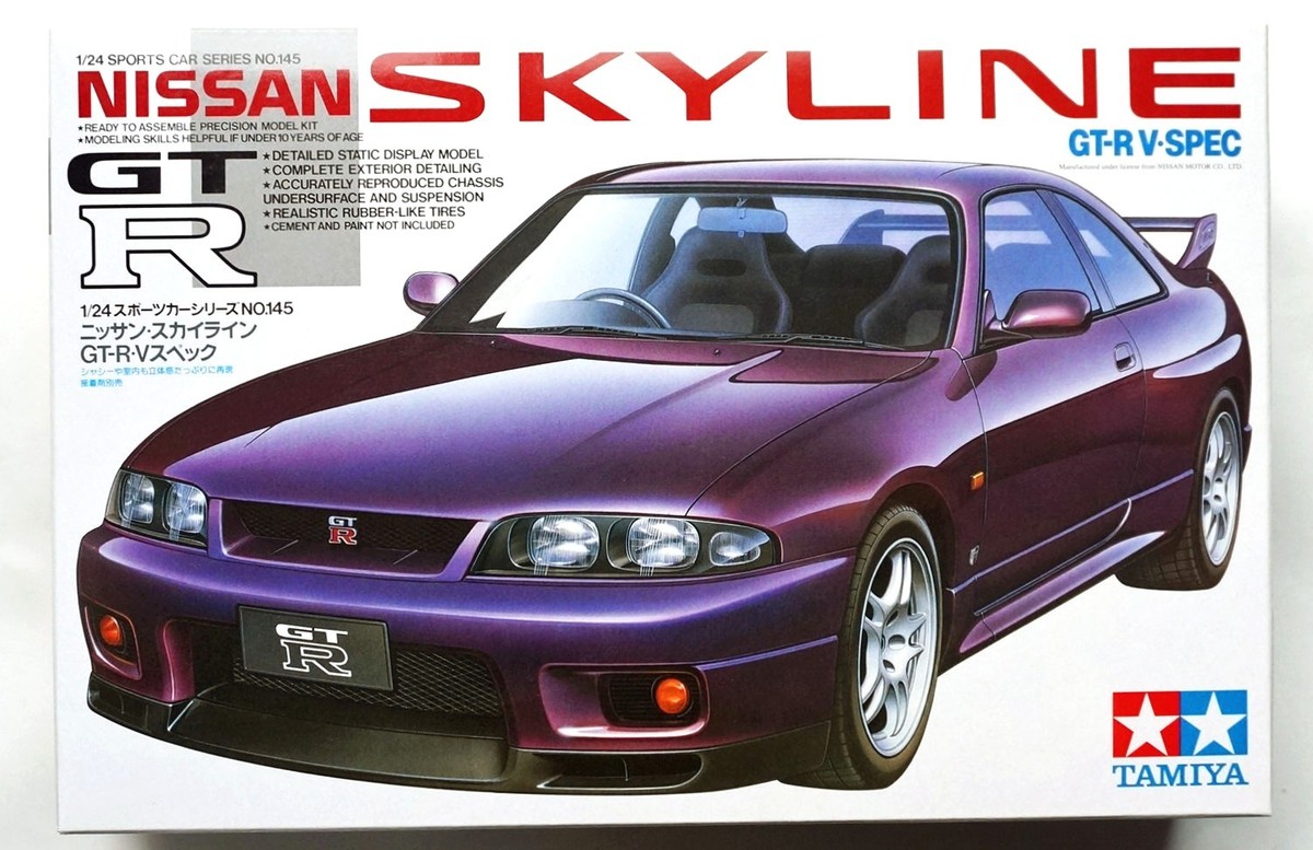 TAMIYA 1/24 Nissan Skyline GT-R V-spec (R33) sports car #24145
