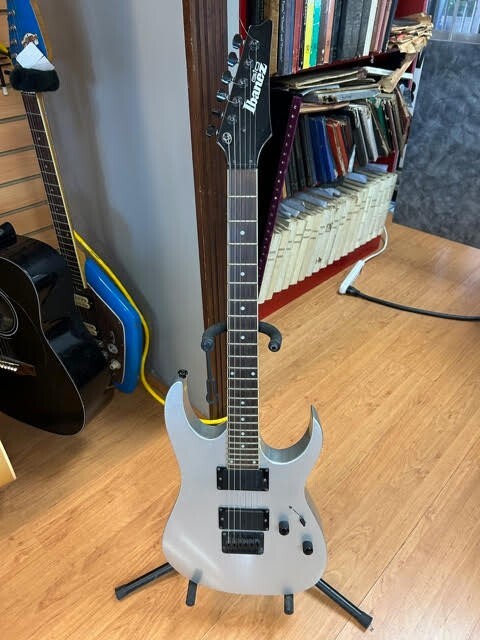 ibanez アイバニーズ Gio N427エレキギター 音出しOK！】 IBANEZ GIO