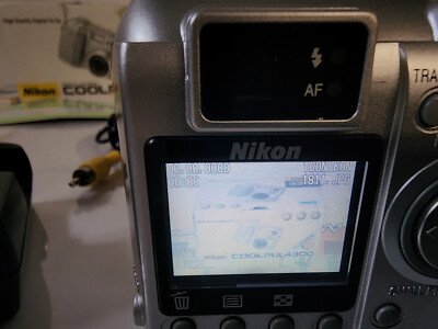 Complete w/ Box Nikon Coolpix 4300 Made in Japan 4.0MP Digital