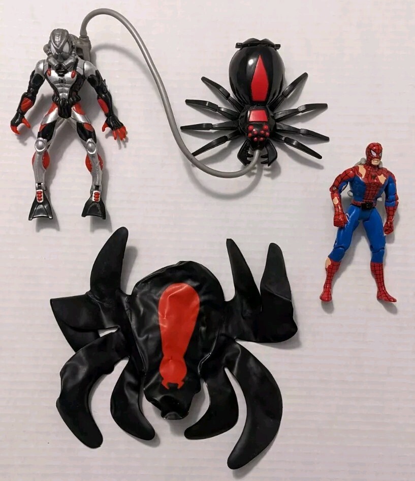 Spider-Man Web Splashers Sea Diver Spidey 1997 & Battle Ravaged