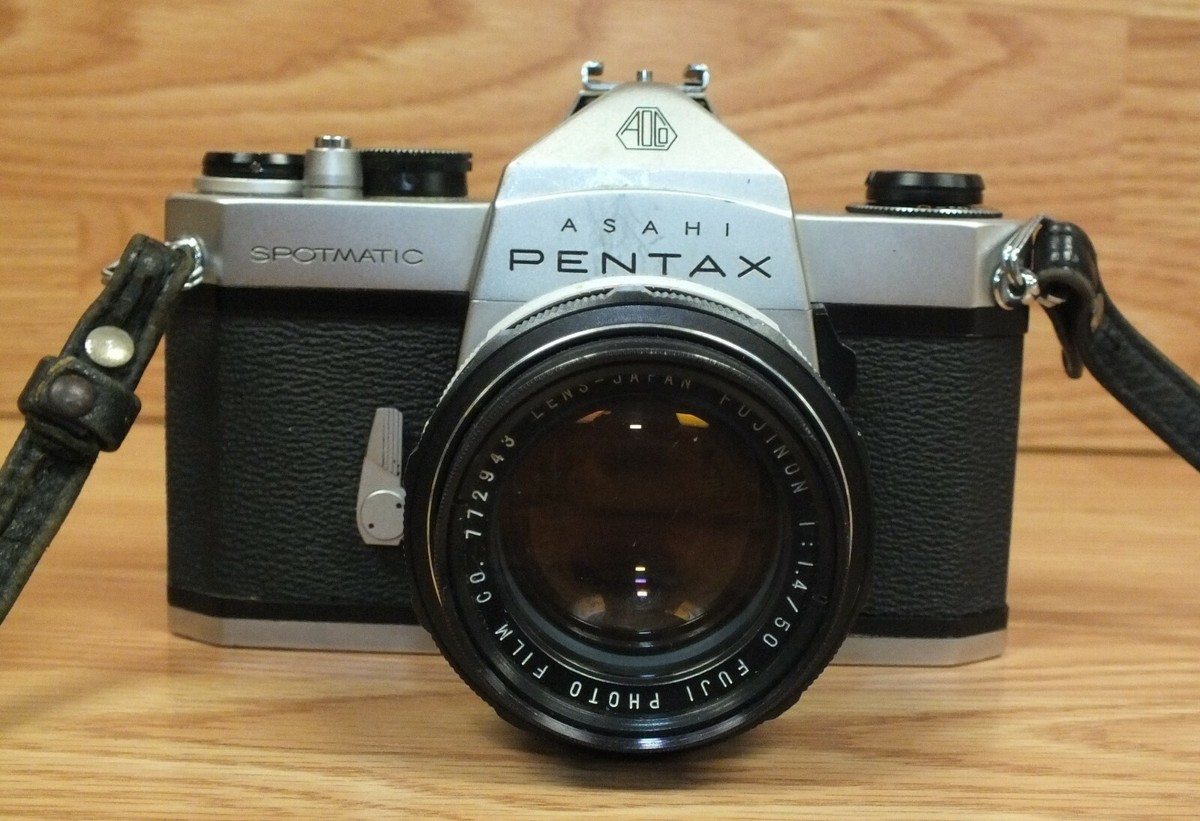 Vintage Asahi Pentax Spotmatic SP Film Camera With Lens & Strap